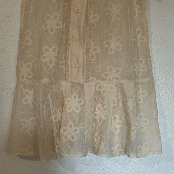 NWOT Elegant Lace Embroidered Cream Dress - Picture 3 of 11